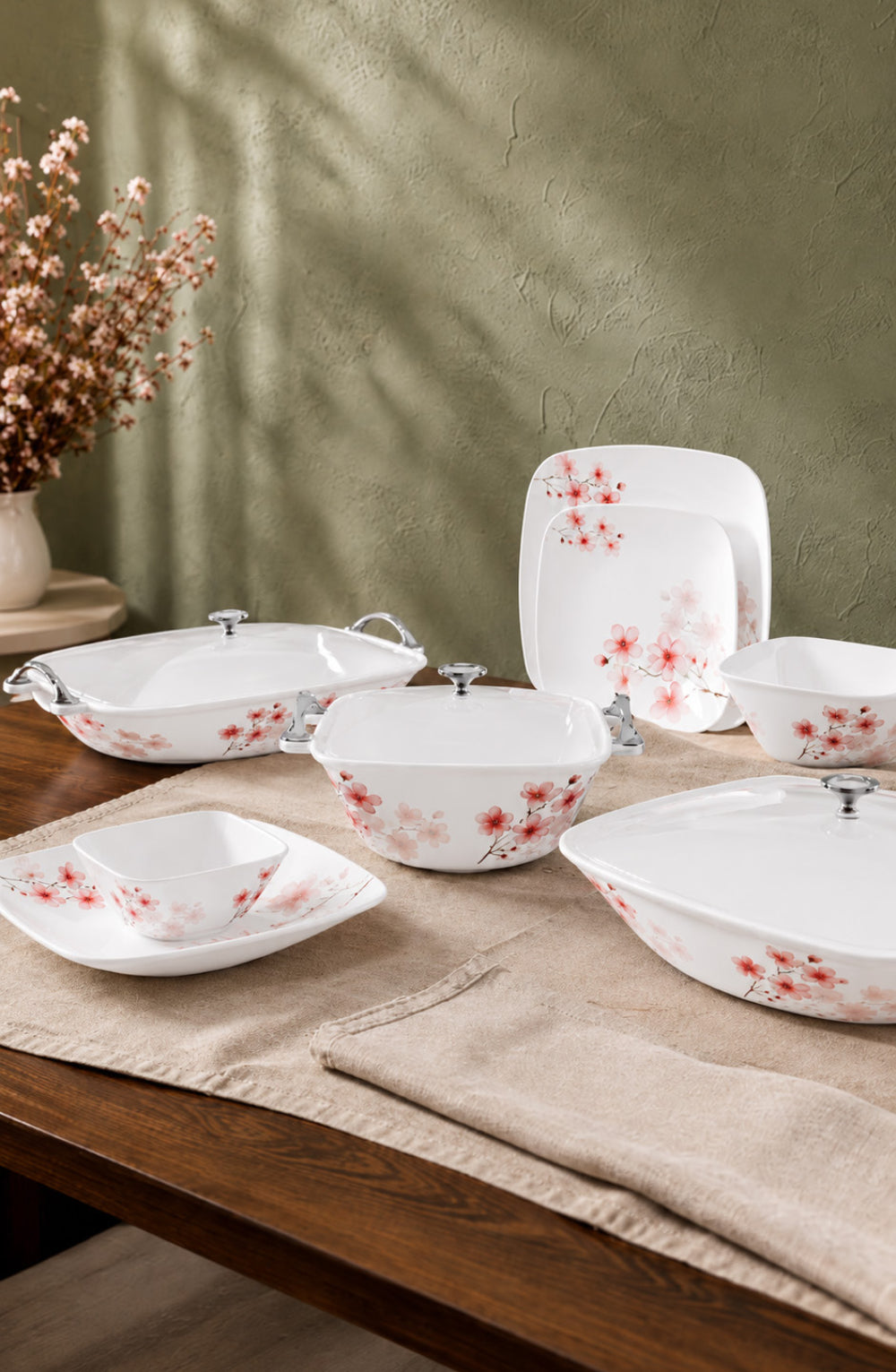Lead Crystal Coated 88-Piece Dinnerware Set
